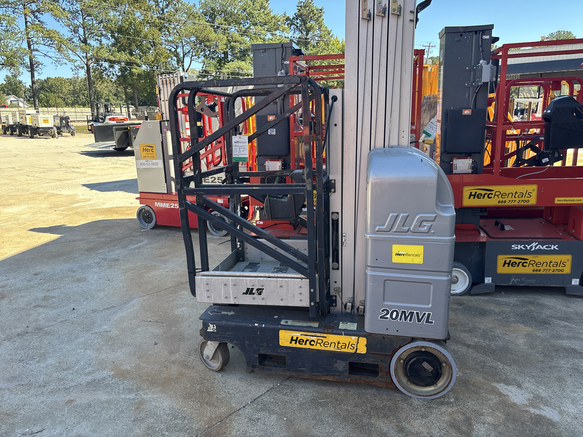 2018 JLG 20MVL