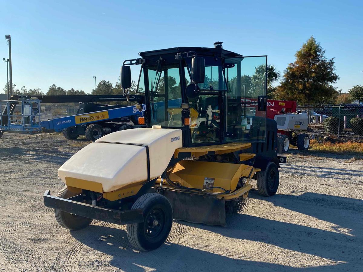 2017 LayMor SweepMaster 400