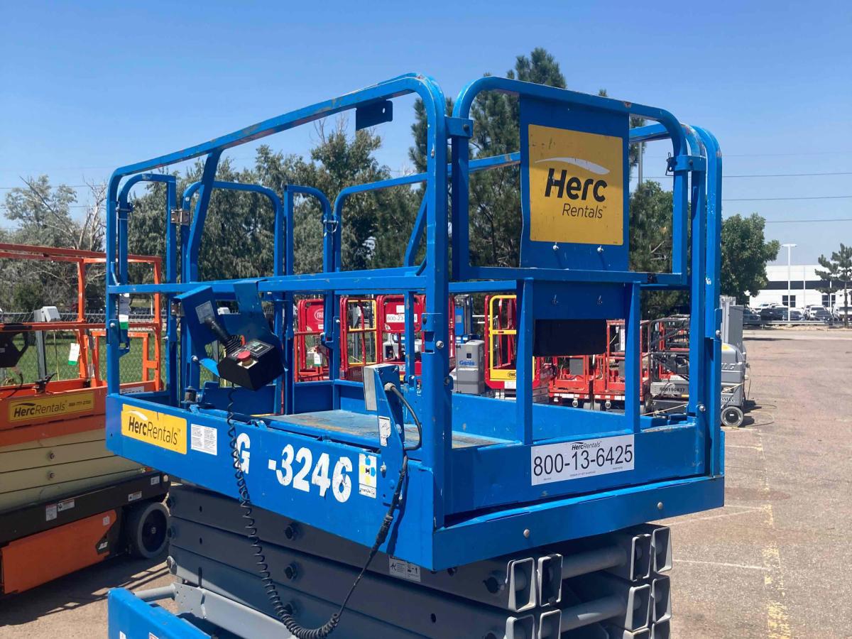 2016 Genie GS-3246