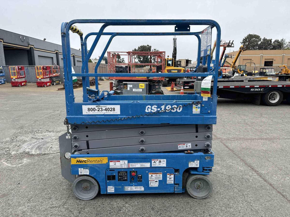 2018 Genie GS-1930