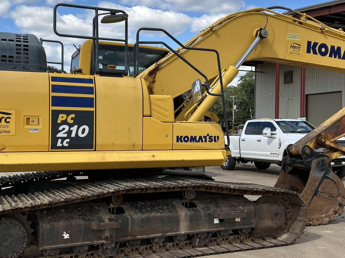 2021 Komatsu PC210LC-11-4
