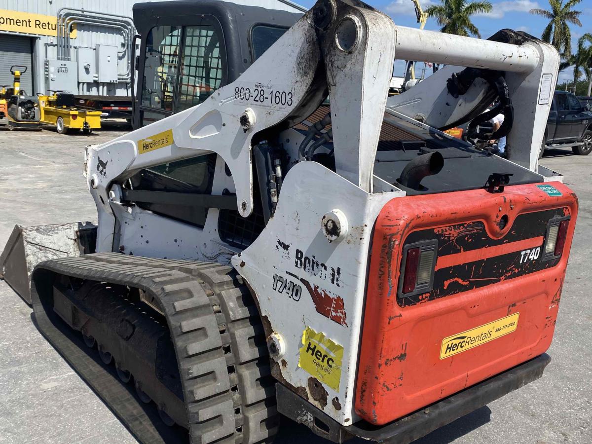 2020 Bobcat T740
