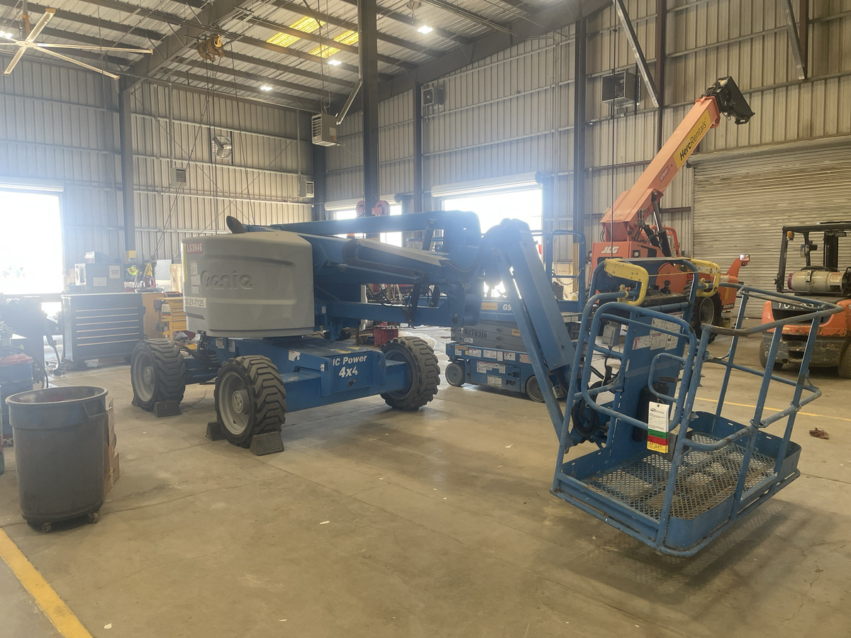 2018 Genie Z-45/25J RT-4