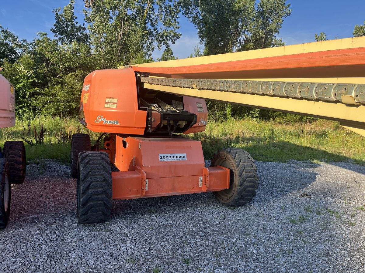 2018 JLG 660SJ-2