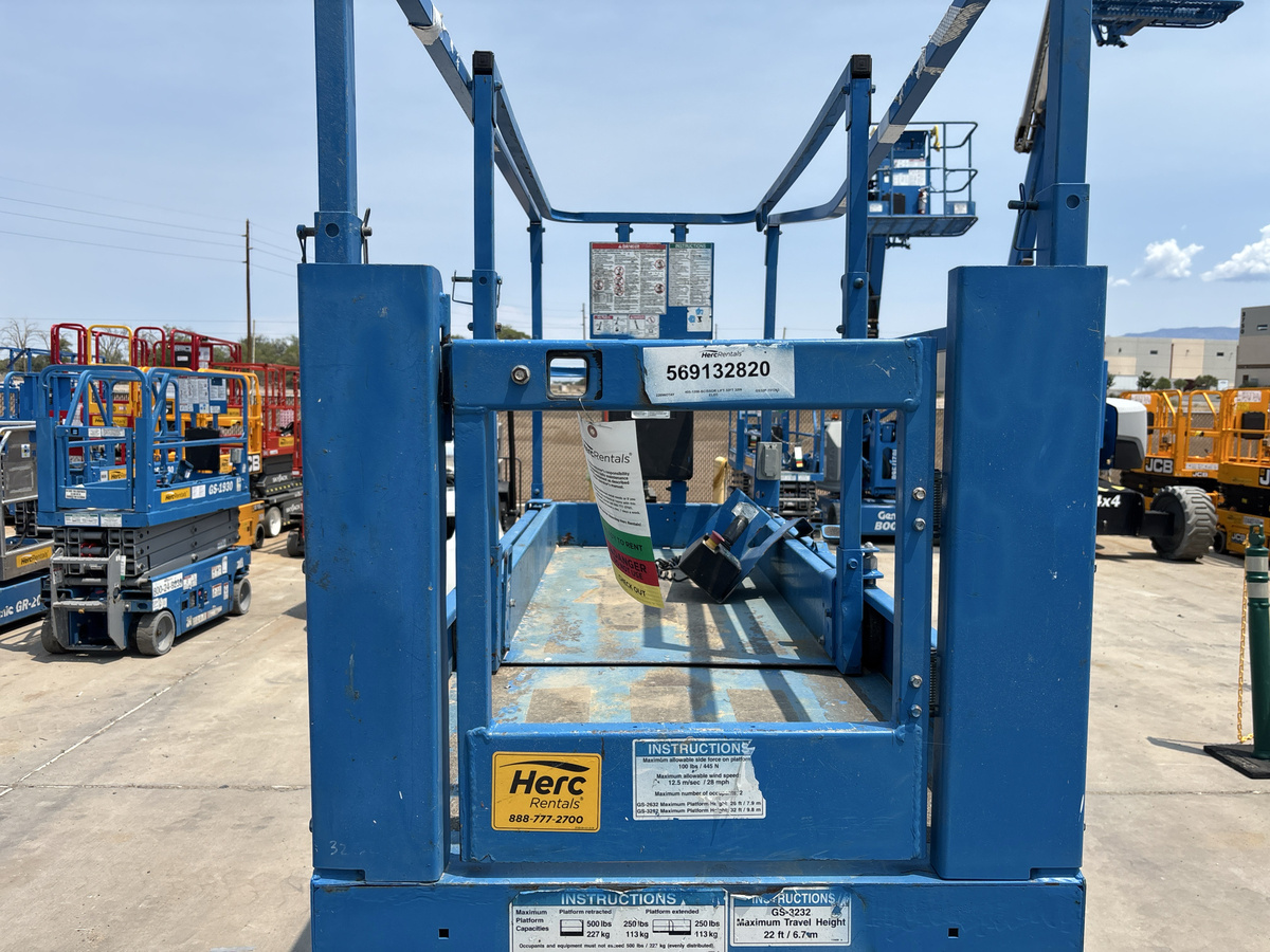 2017 Genie GS-3232-7