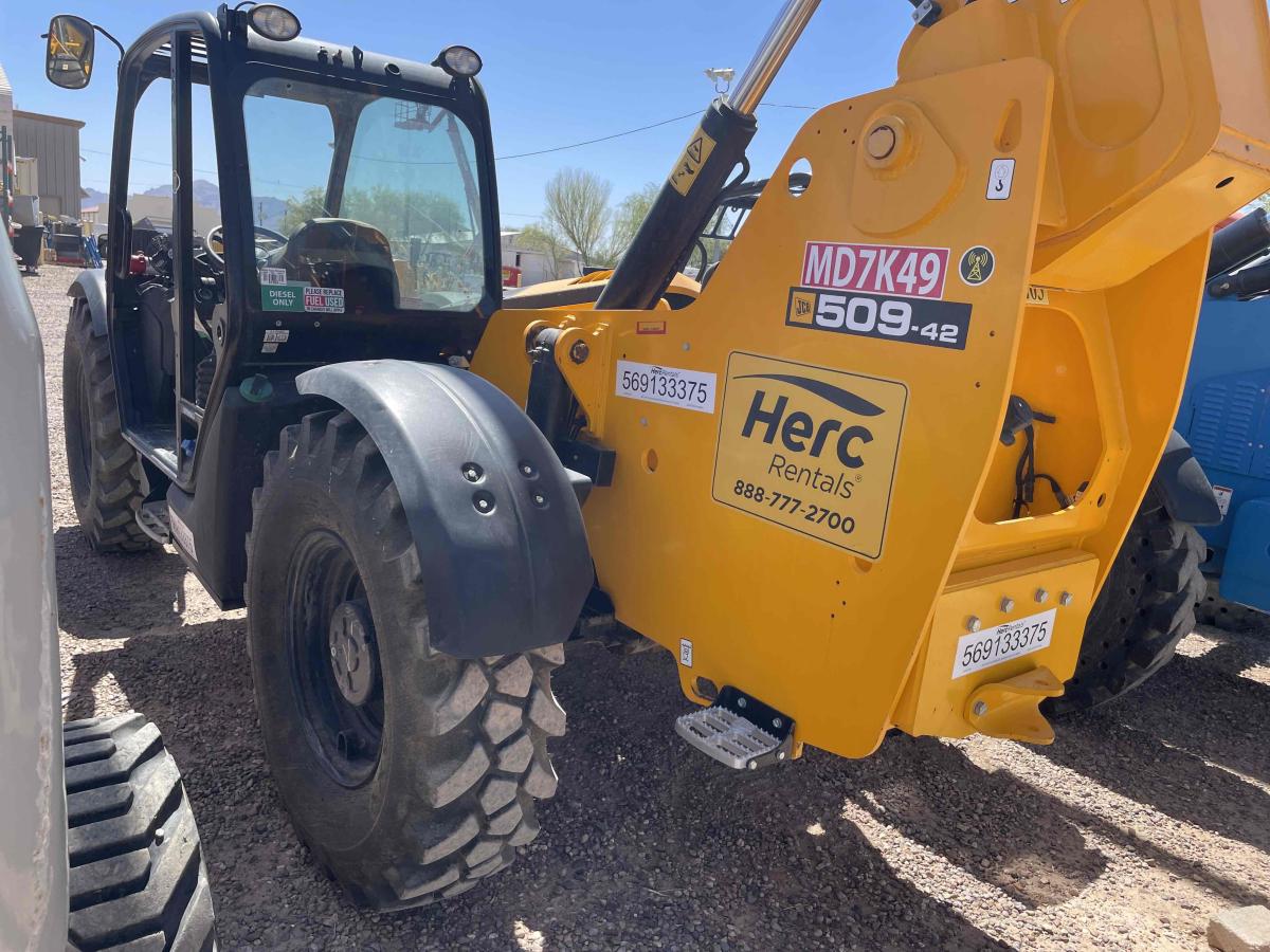 2023 JCB 509-42