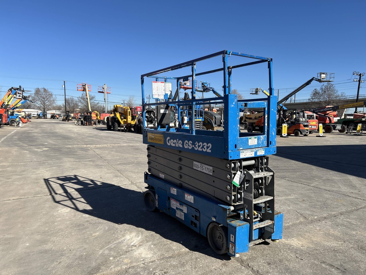 2017 Genie GS-3232-2