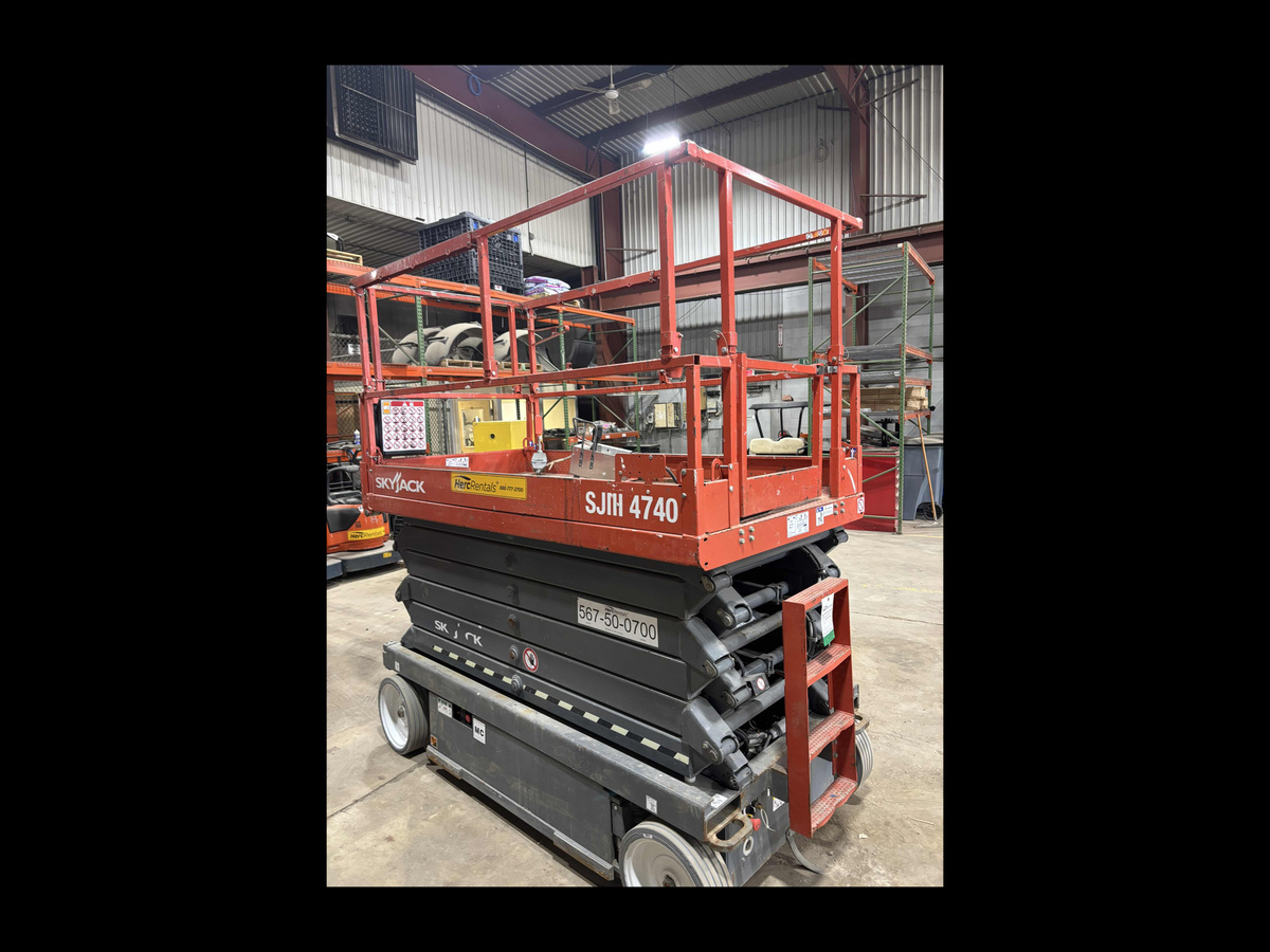 2018 Skyjack SJ4740-3