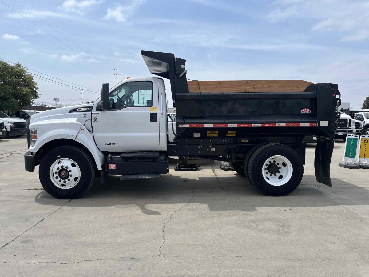 2018 Ford F650-8