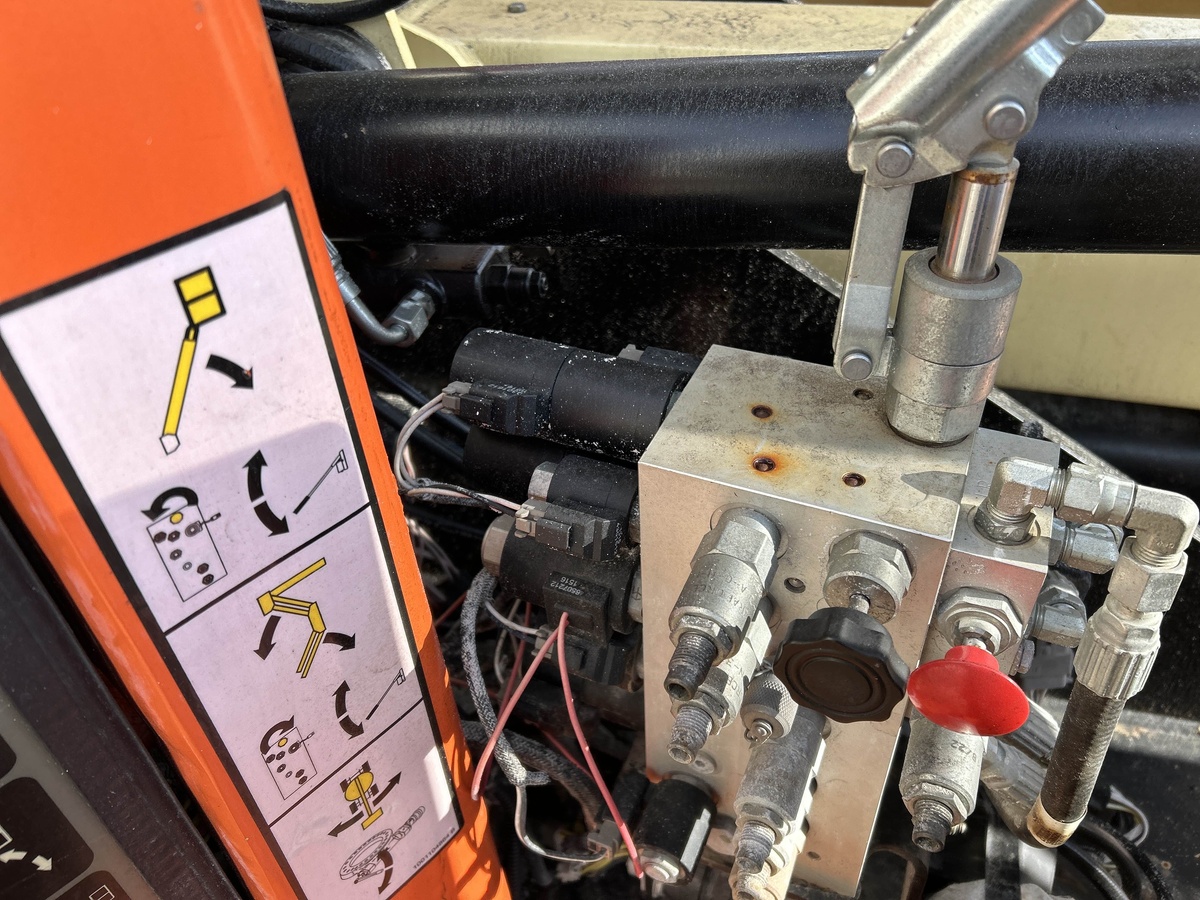 2017 JLG E400AJPN-5