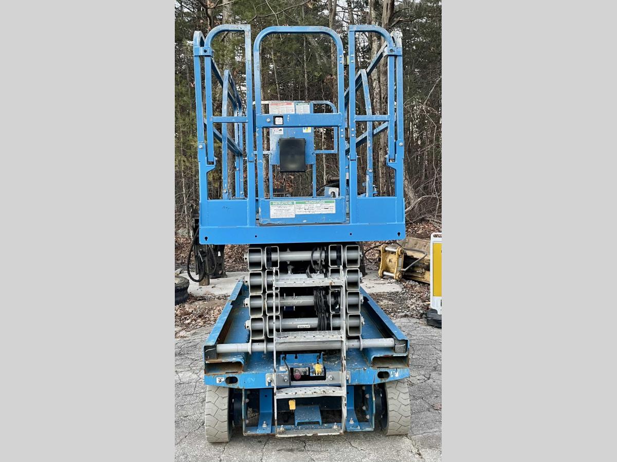 2017 Genie GS-3246-2