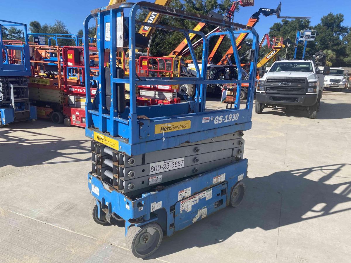 2018 Genie GS-1930