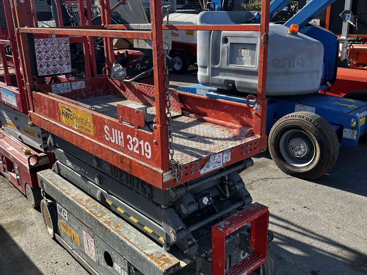 2017 Skyjack SJ3219-2