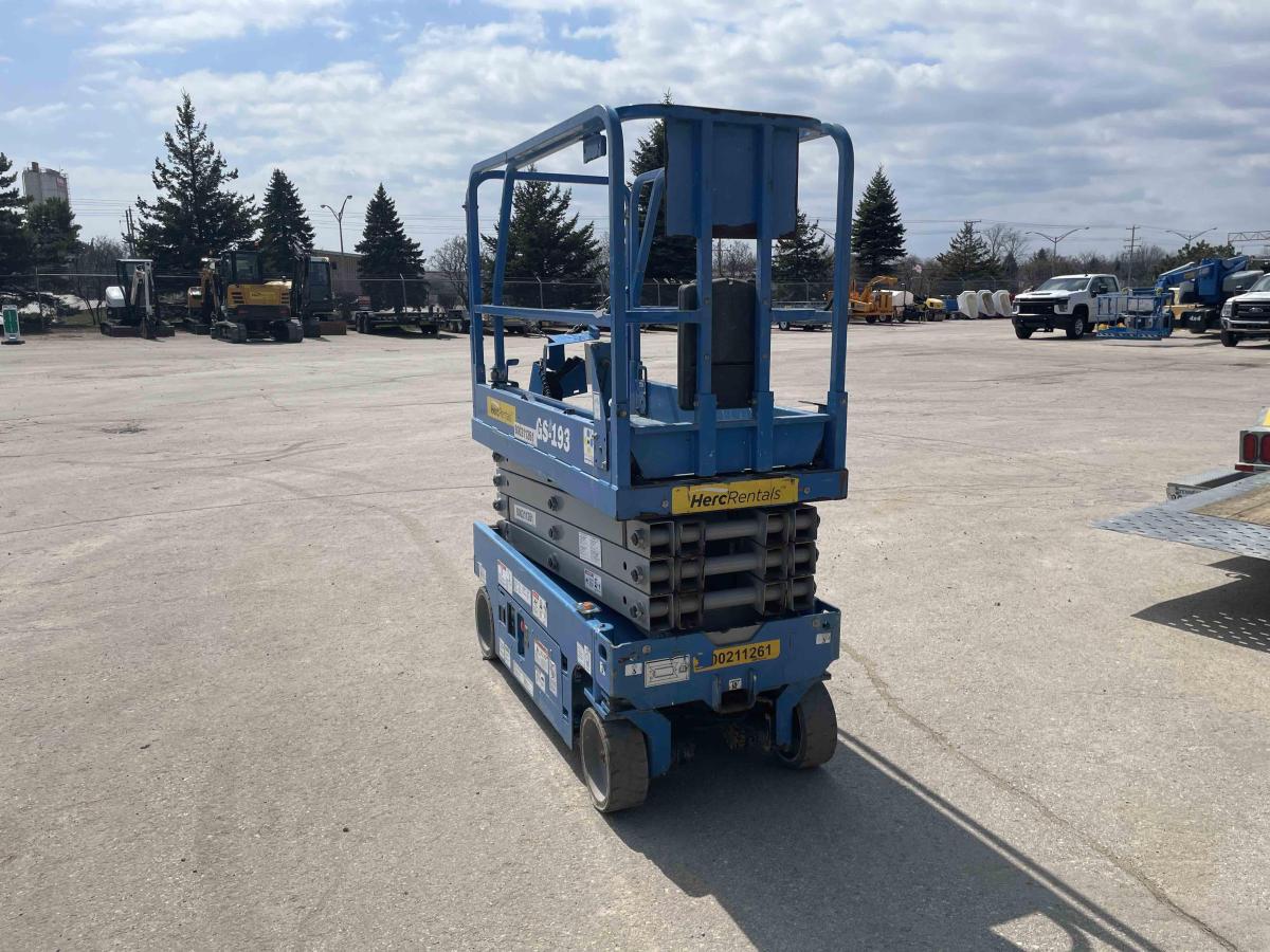 2018 Genie GS-1930