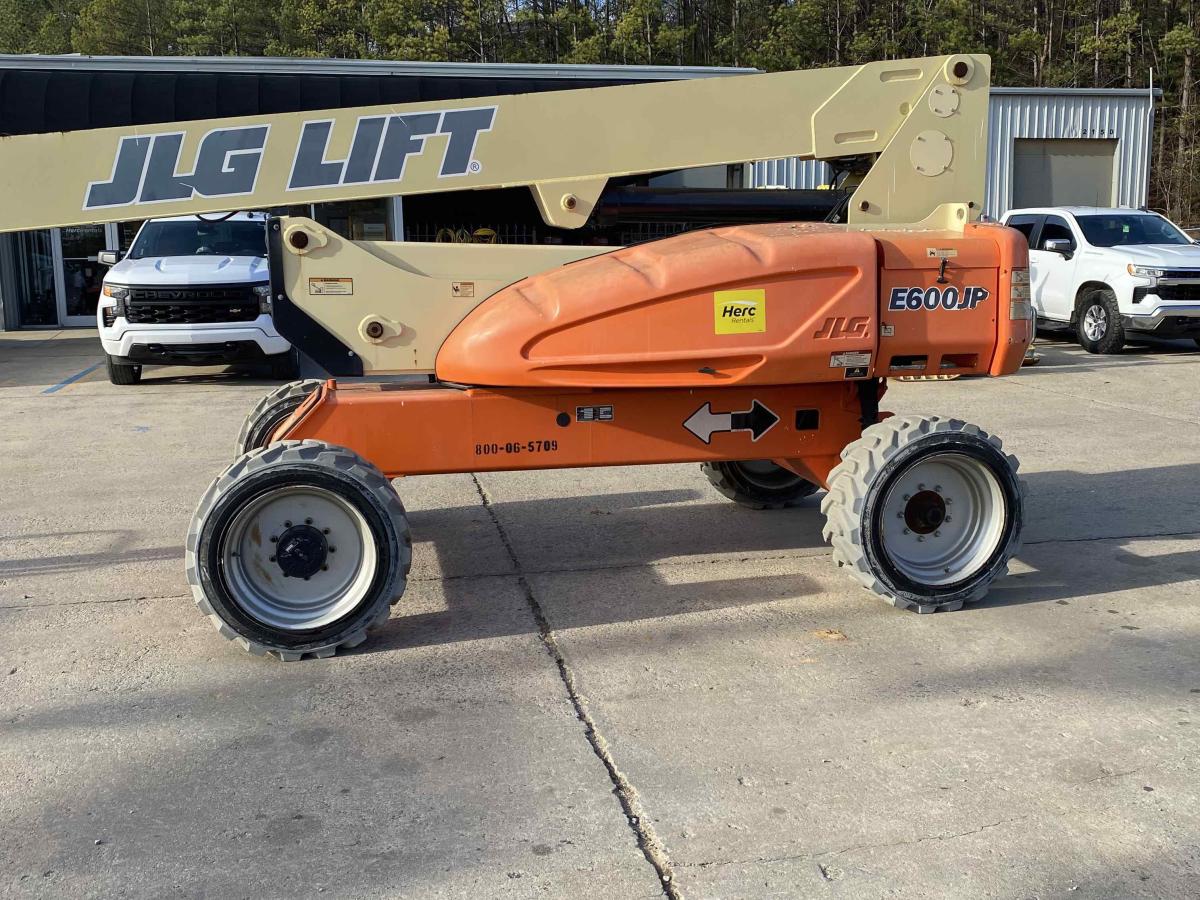 2015 JLG E600JP