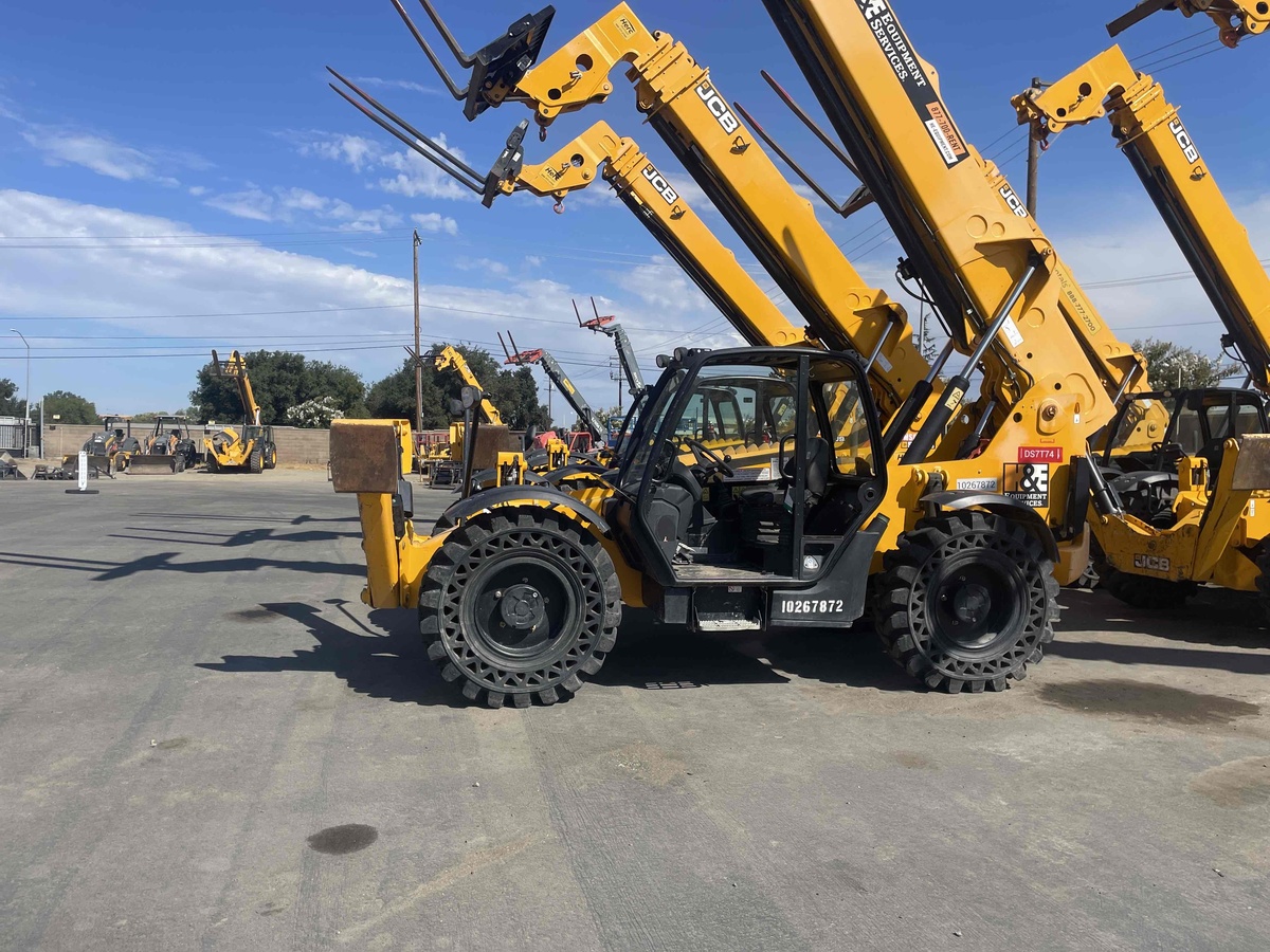 2019 JCB 510-56-1