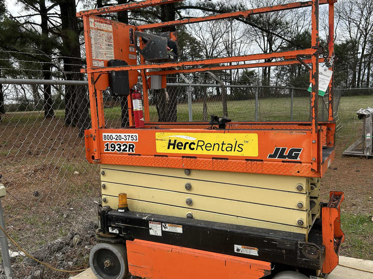 2018 JLG 1932R