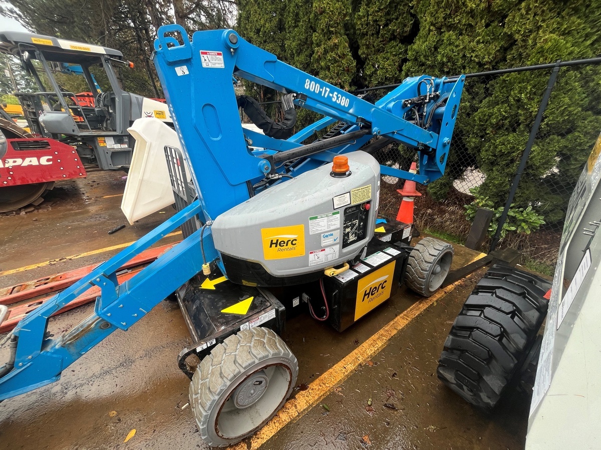2017 Genie Z-33/18-4