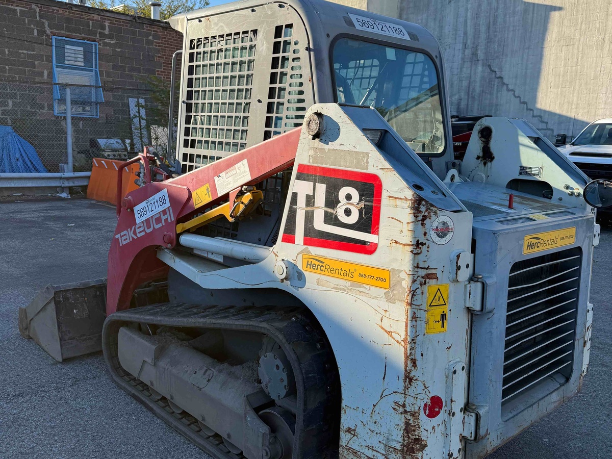 2019 Takeuchi TL8