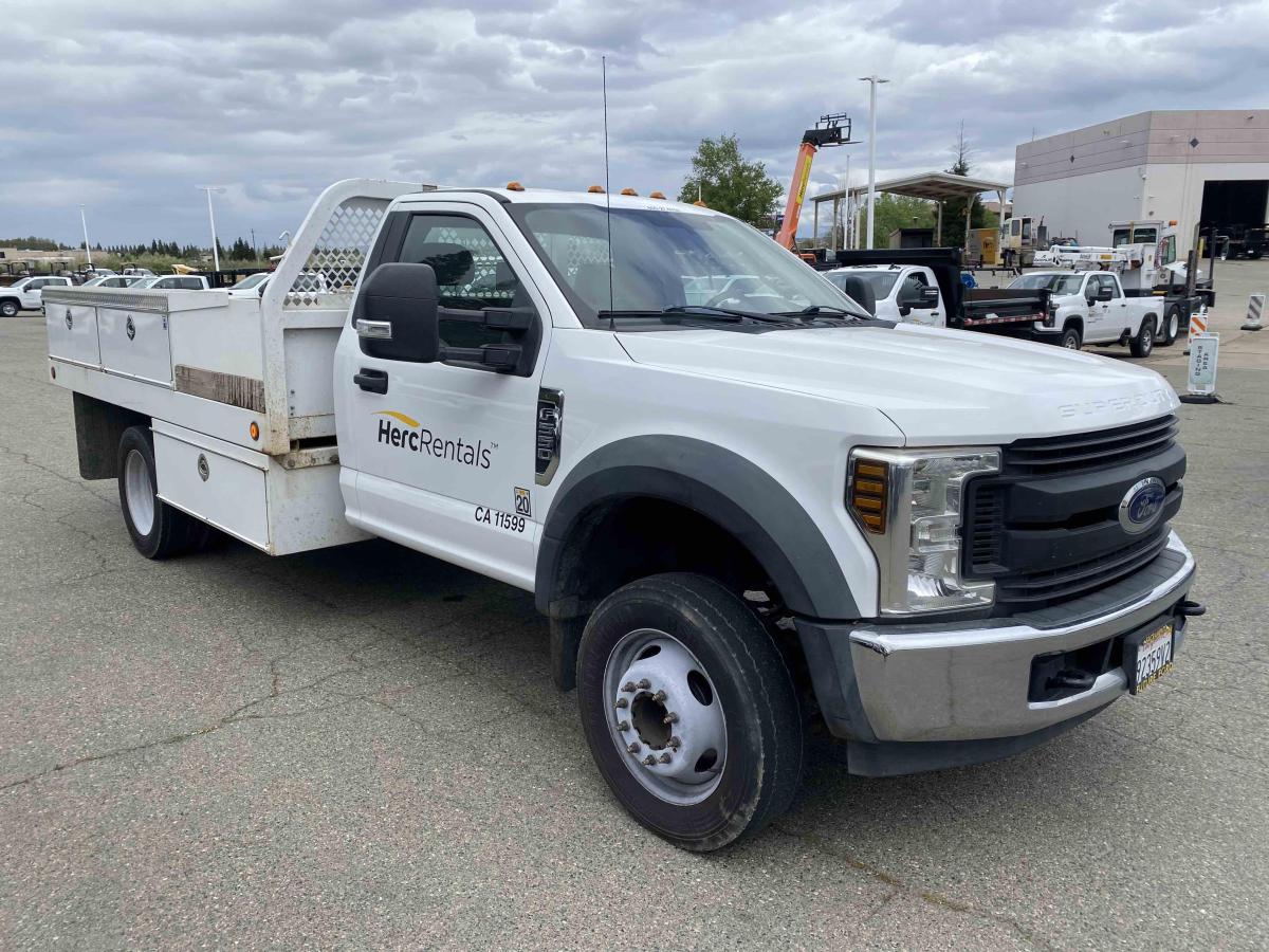 2019 Ford F550-1