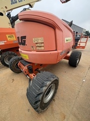 2017 JLG 450AJ-9