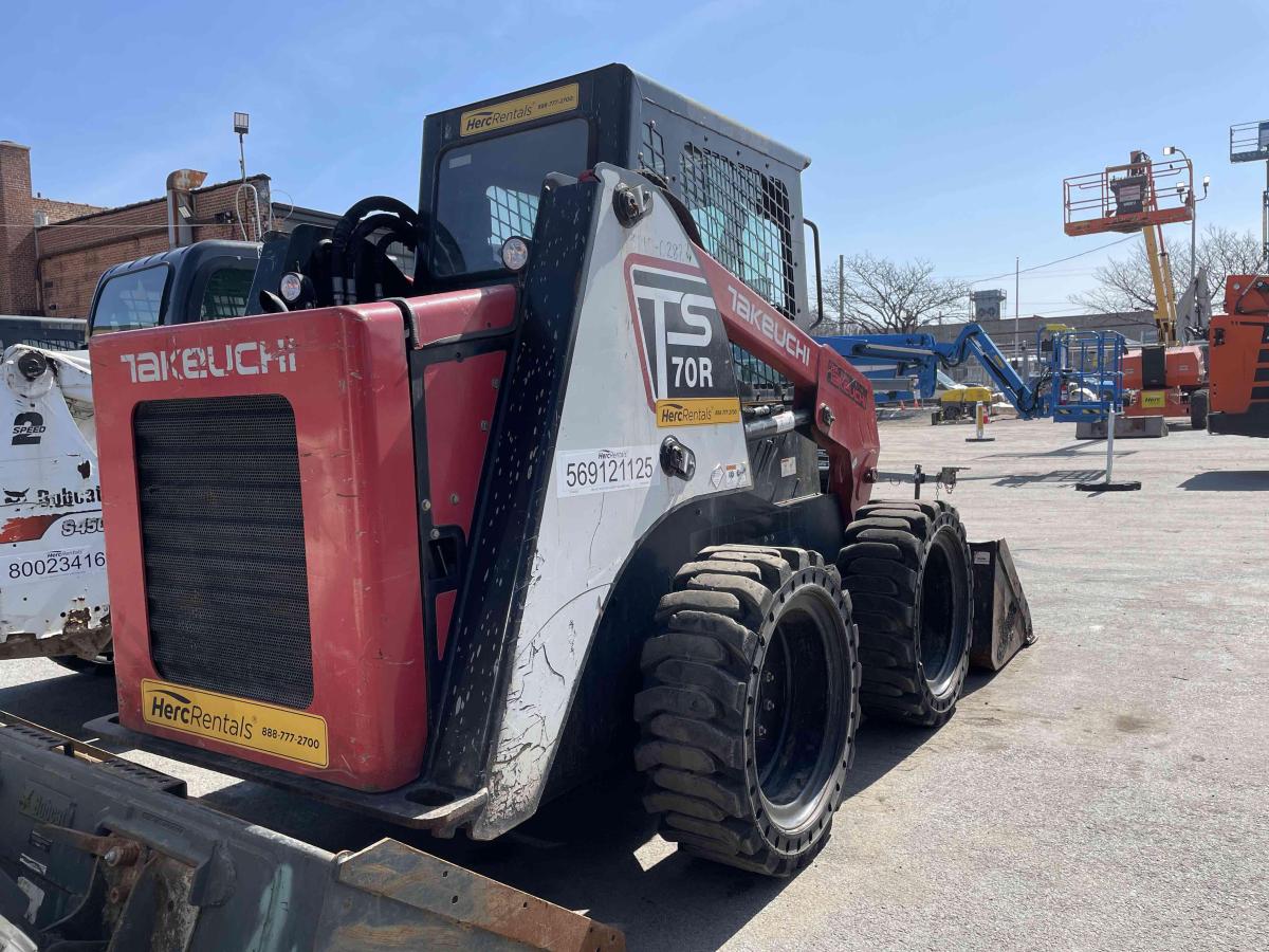 2016 Takeuchi TS70R
