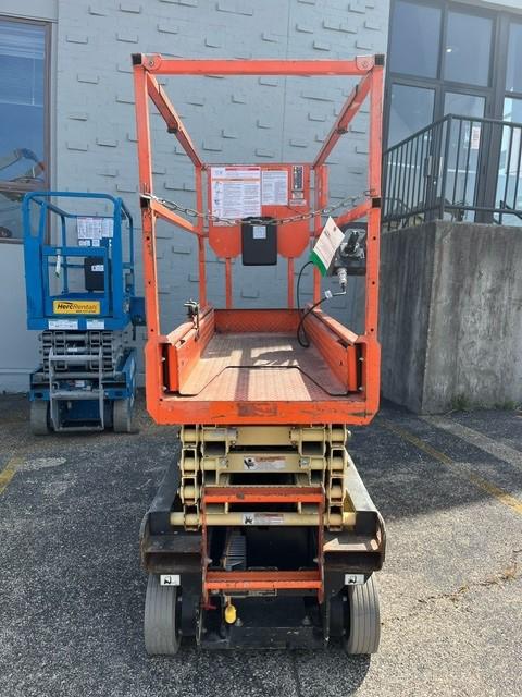 2017 JLG 1932R