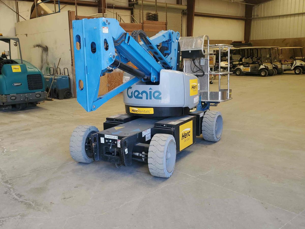 2017 Genie Z-33/18