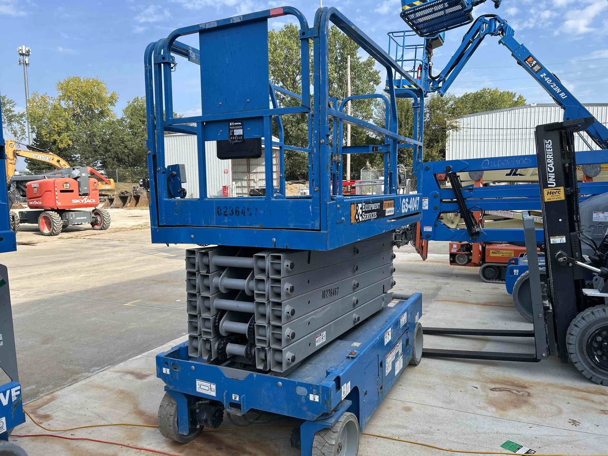 2018 Genie GS-4047-2