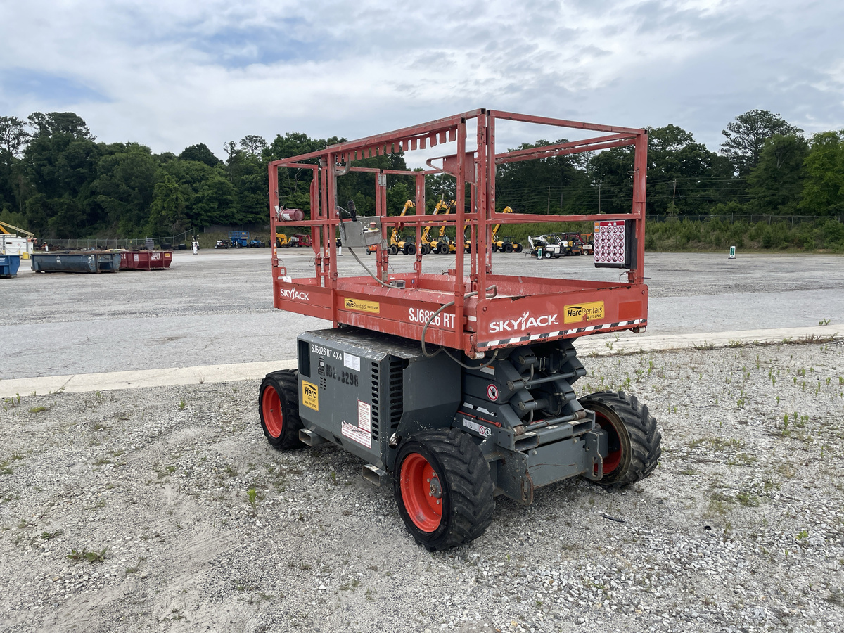 2018 Skyjack SJ-6826RT-2