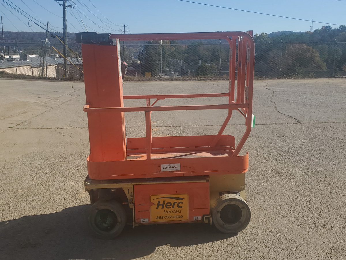2017 JLG 1230ES-3