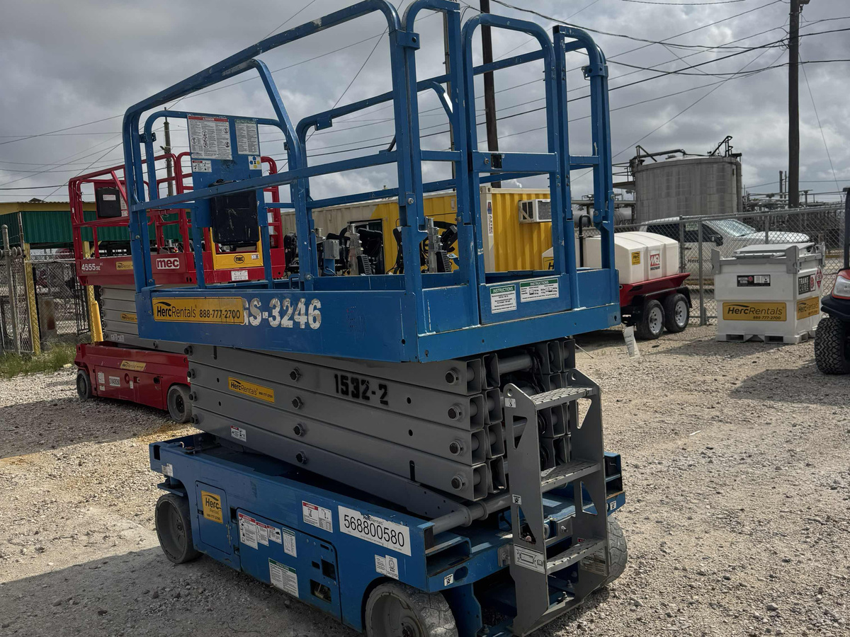 2019 Genie GS-3246-4