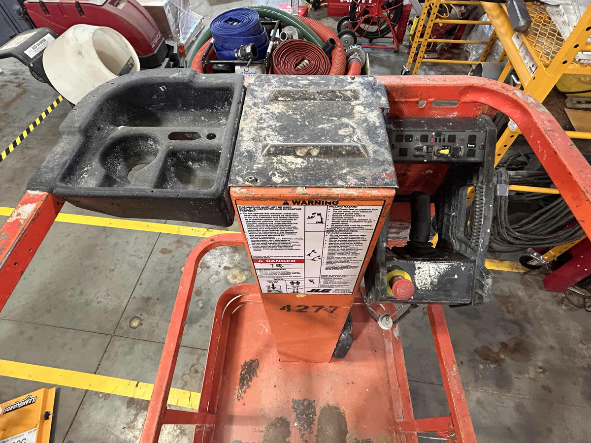 2014 JLG 1230ES-5