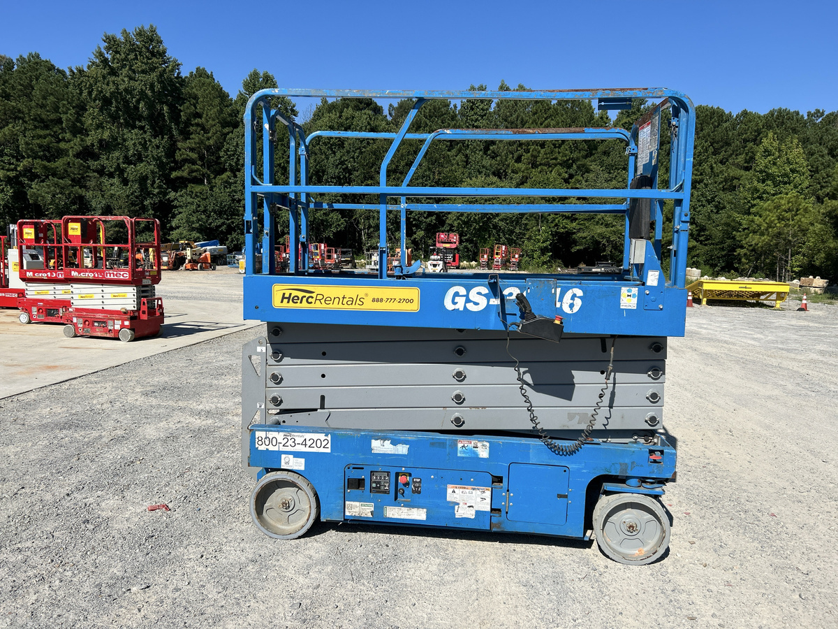 2018 Genie GS-3246