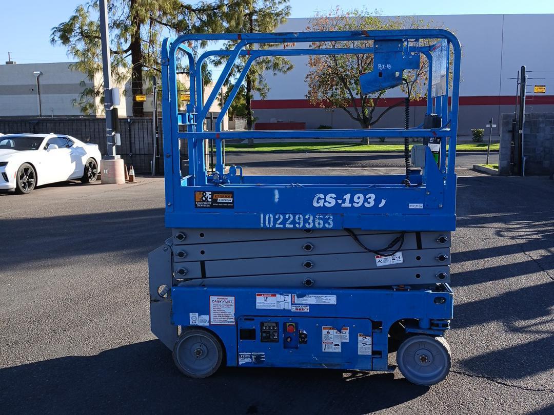 2017 Genie GS-1930