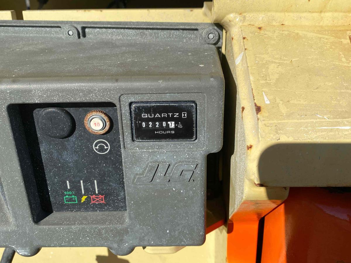 2017 JLG 2646ES