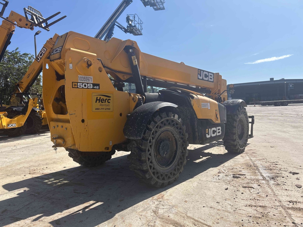 2022 JCB 509-42-3