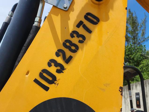 2022 JCB 3CX-9