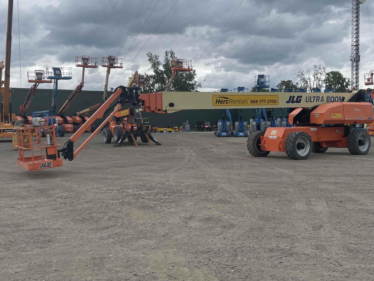 2015 JLG 1350SJP