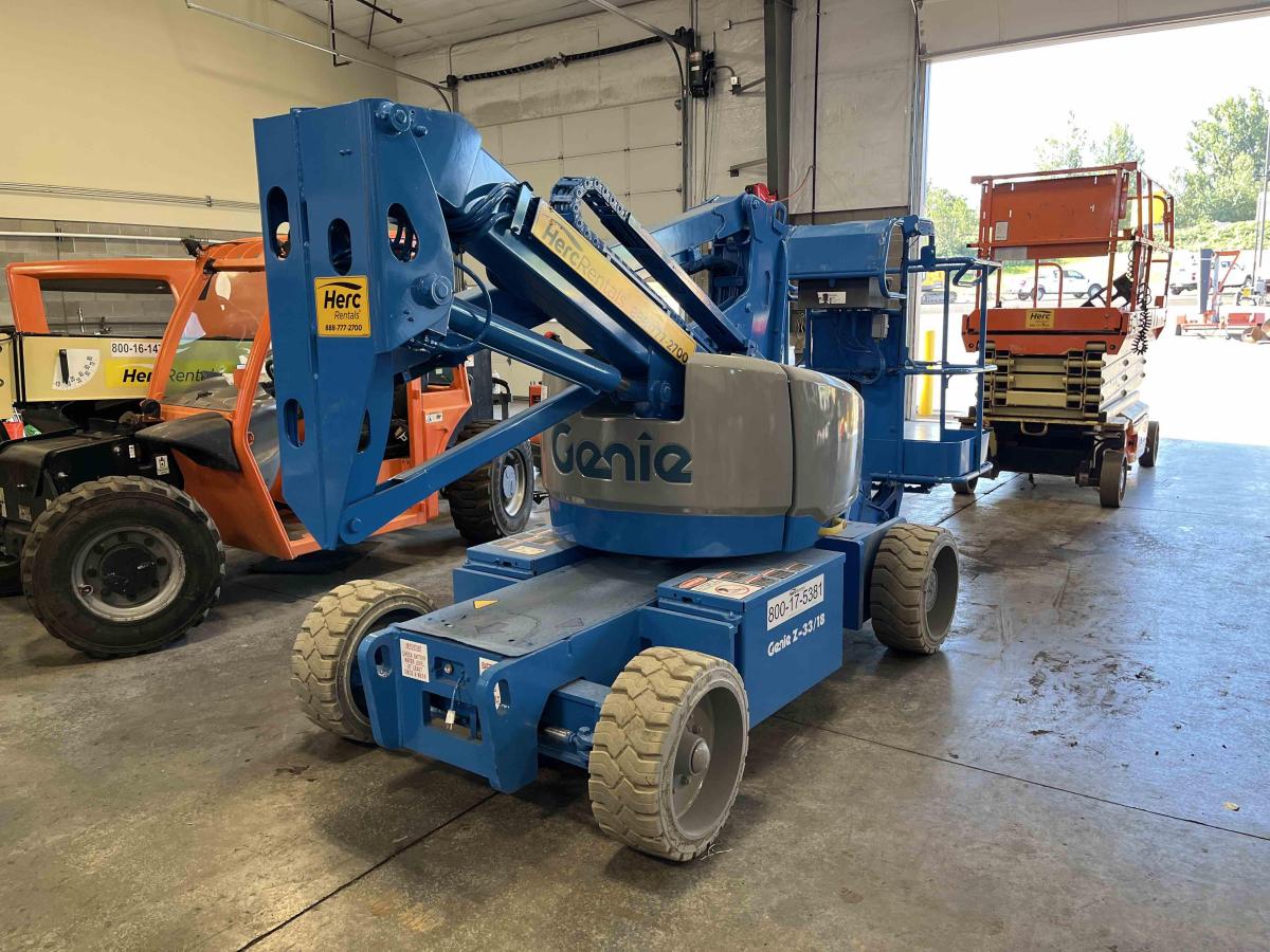 2017 Genie Z-33/18