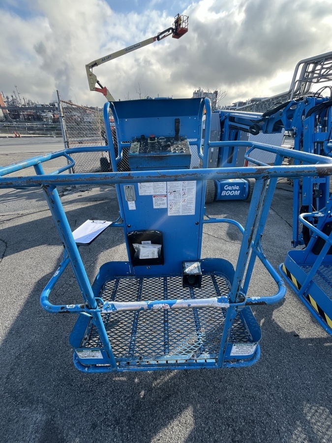 2013 Genie Z-30/20 N-8