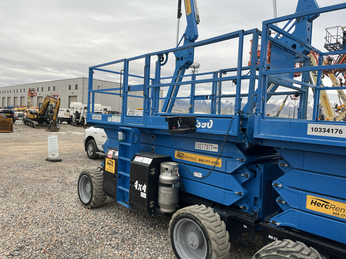 2017 Genie GS-4390 RT