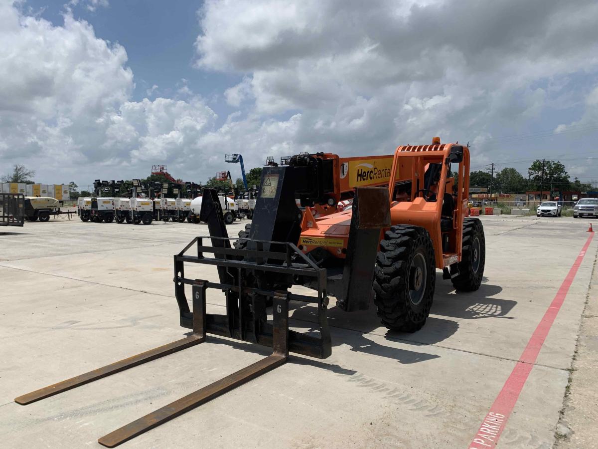 2019 SkyTrak 10042