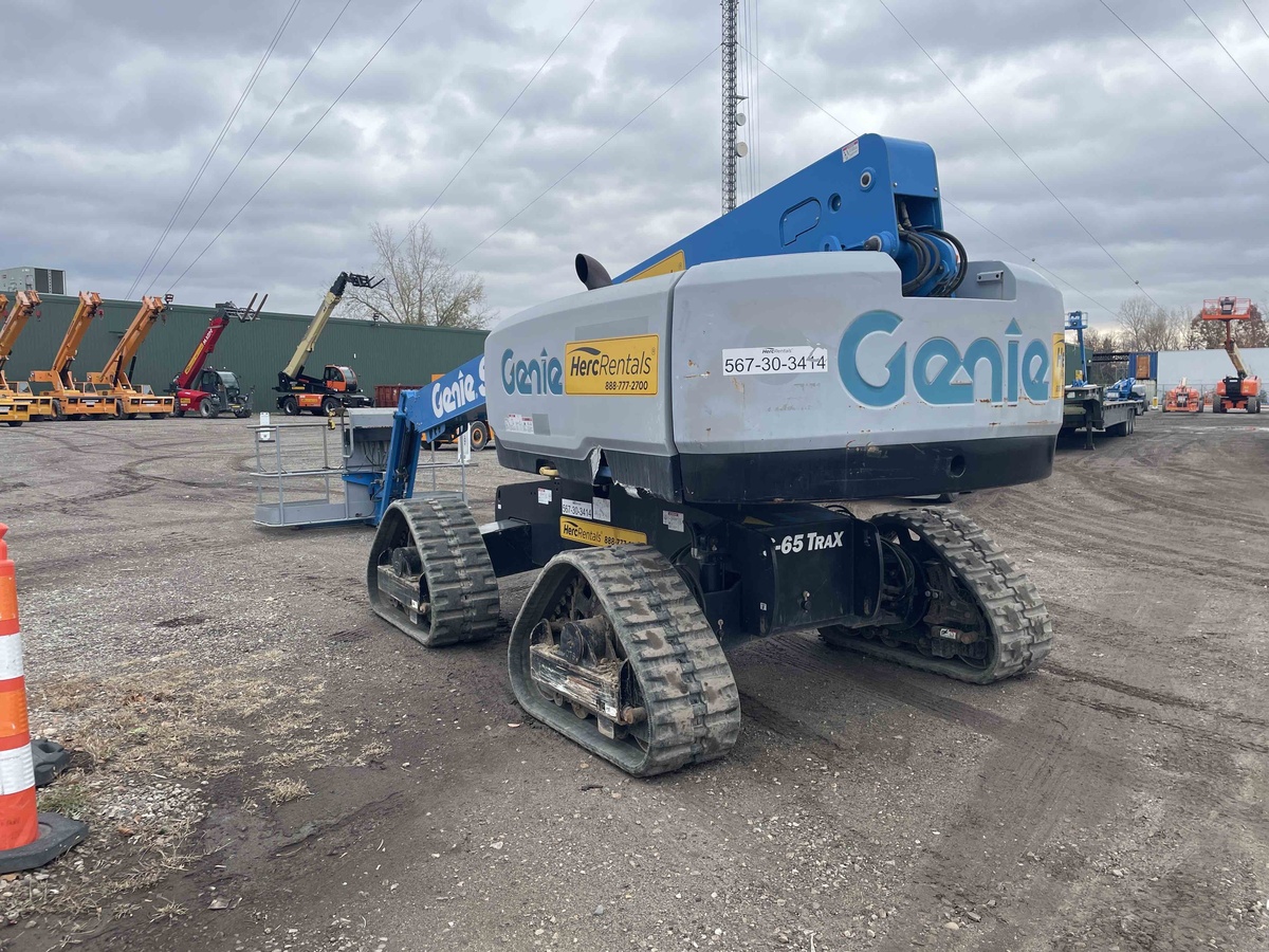 2017 Genie S-65 Trax-4