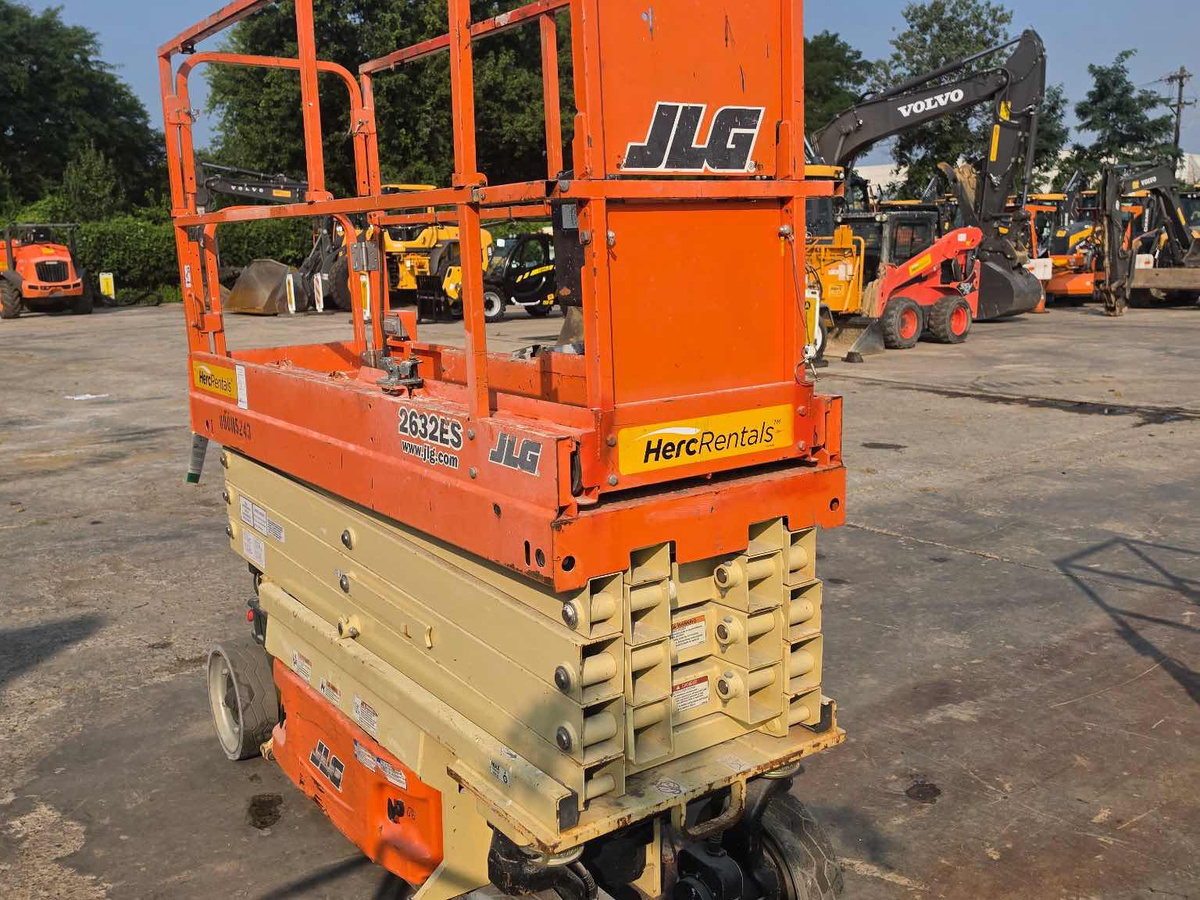2016 JLG 2632ES-4