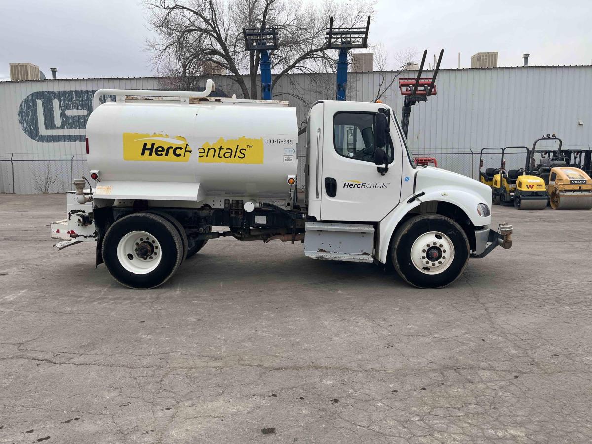 2018 Freightliner M2106