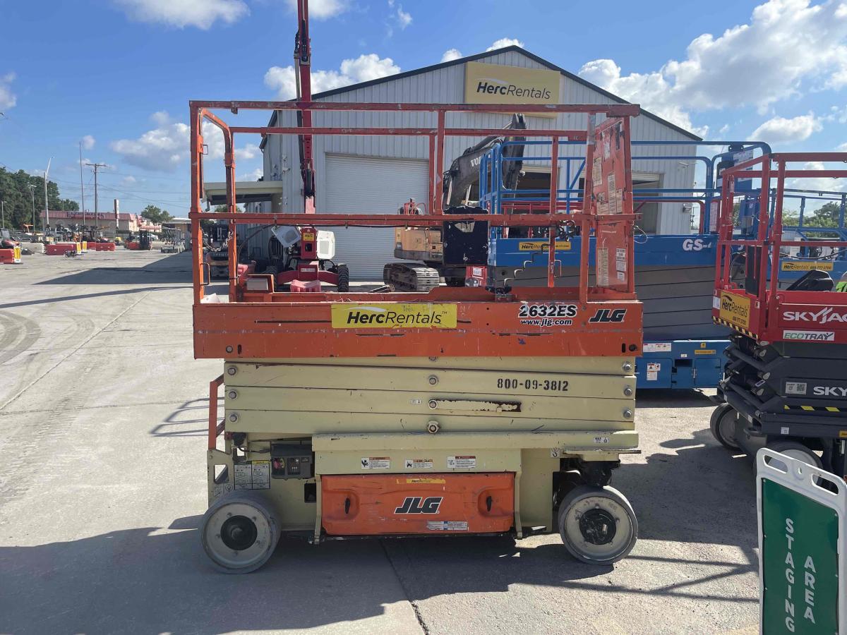 2016 JLG 2632ES