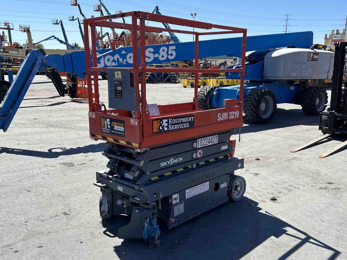 2017 Skyjack SJ3219