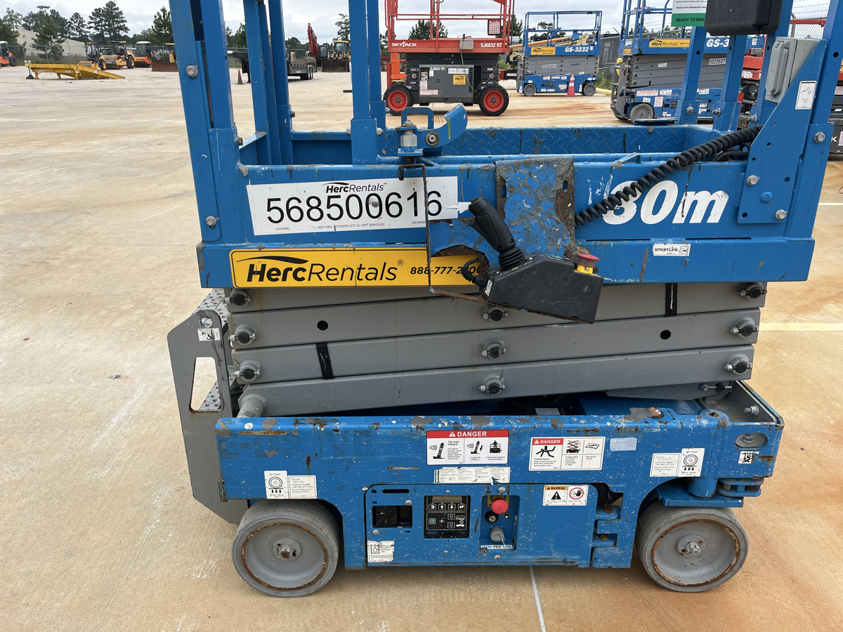 2019 Genie GS1330M-10