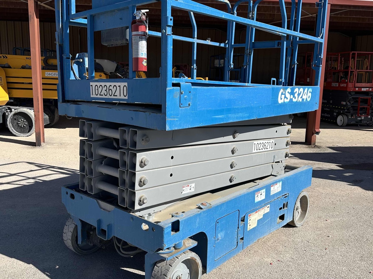 2018 Genie GS-3246-4